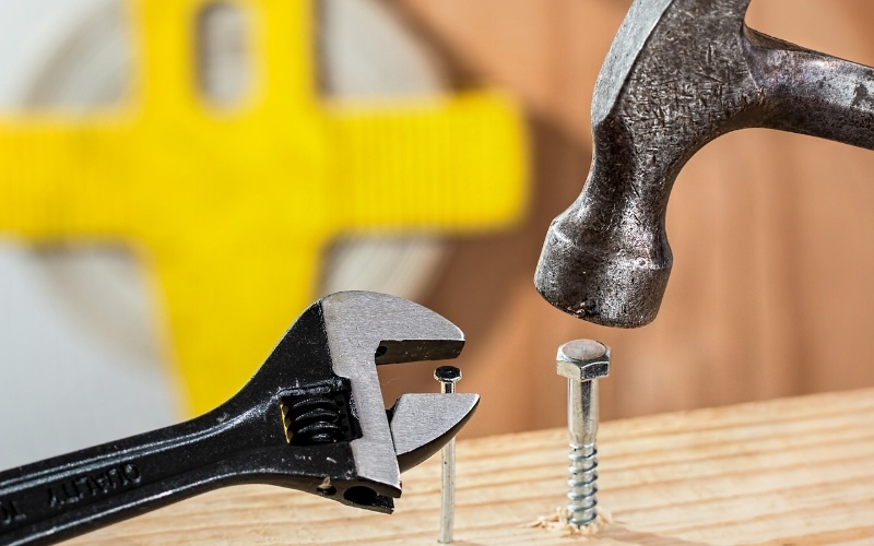 hammer nail